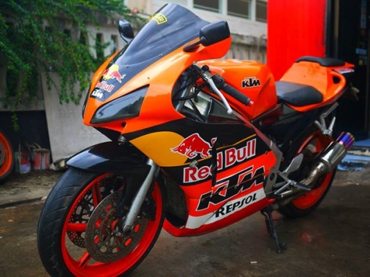 รับสั่งประกอบ Cbr400 Vfr Nc30 Nc35 จัดไฟแนนท์ได้เลือกสีเลือกลายเลือกแฟริ่งได้