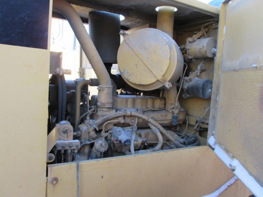 รถตักล้อยาง CAT 936E มือสอง สนใจโทร 083 081 2889