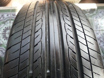 ขายยาง215/60/17 ปี 11/2เส้นปี09/2เส้น YOKOHAMA dB JAPAN 1 ชุด