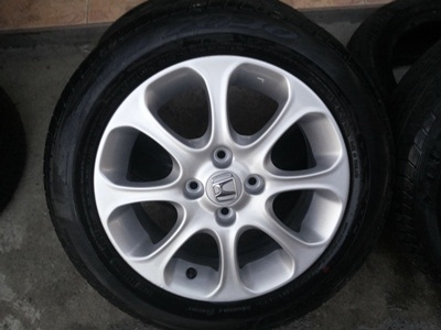 ขายล้อแม็กHONDA JAZZ 4 รู 100 15x6 พร้อมยาง 1 ชุด