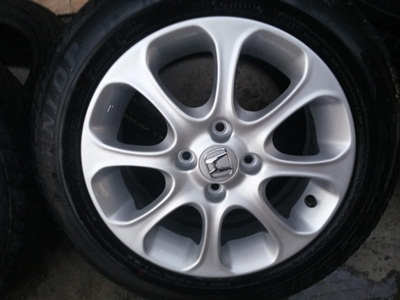ขายล้อแม็กHONDA JAZZ 4 รู 100 15x6 พร้อมยาง 1 ชุด