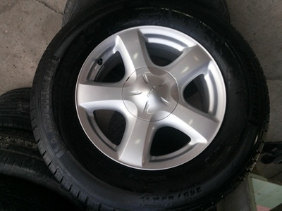 ขายล้อแม็กIsuzu D-MAX V-Crossพร้อมยาง ปี 10 1 ชุด