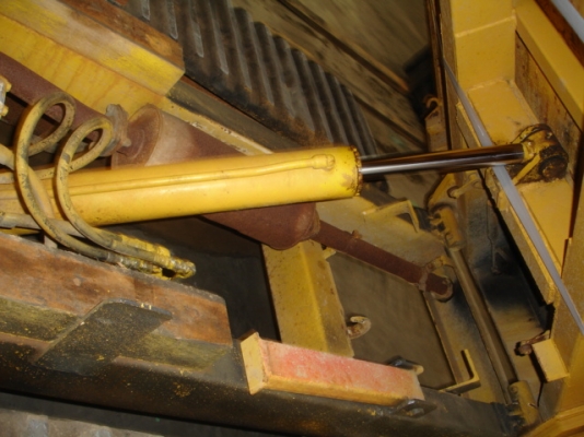 รถด้มพ์ตีนตะขาบ Morooka MST600 สนใจโทร 083 081 2889