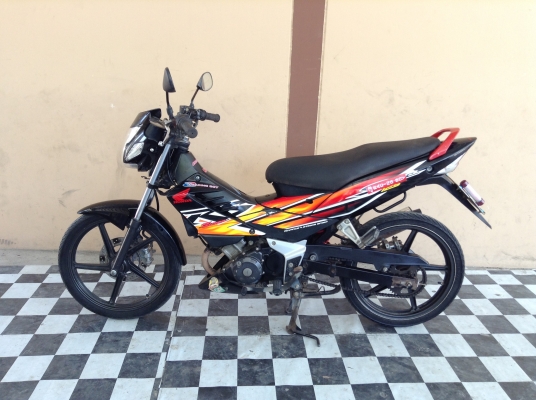 ขาย!!ฮอนด้าโซนิคตัวใหม่ รุ่นท๊อป ปี48 รถเครื่องดีคับ มีเล่มทะเบียนครบ ภาษีไม่หมด