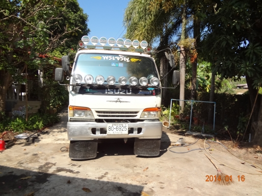 ขาย 6 ล้อ ดั้ม isuzu 195 เเรง