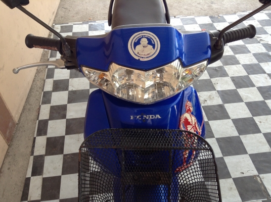 ขาย!!!ฮอนด้าเวฟ100 ปี47 รถเครื่องดีคับ มีเล่มทะเบียนครบ ภาษีไม่หมด