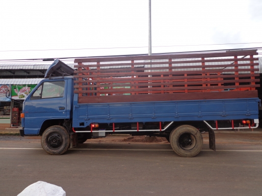 ขาย 6 ล้อ 115 แรง  390000 บาท