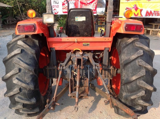 แทรกเตอร์คูโบค้า m5000 สภาพดีพร้อมใช้งาน สภาพดีเยี่ยม  เดิมทั้งคัน มีผานดันหน้า เเละ ผานสามด้วย