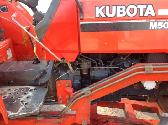 แทรกเตอร์คูโบค้า m5000 สภาพดีพร้อมใช้งาน สภาพดีเยี่ยม  เดิมทั้งคัน มีผานดันหน้า เเละ ผานสามด้วย