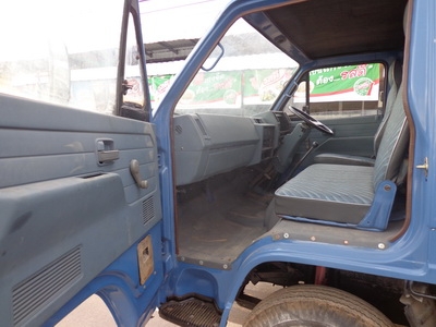 ขาย 6 ล้อ 115 แรง  390000 บาท