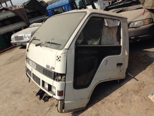 หัวเก๋ง NPR115 ตาเหลี่ยม