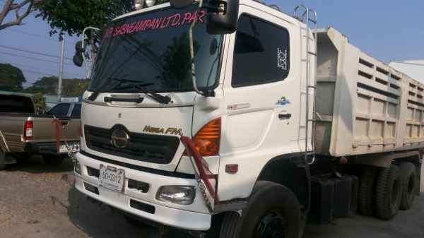 10ล้อดั้ม HINO MEGA 320 UROII ปี48 รถวิ่งดิน 10ล้อดั้ม HINO MEGA 320 UROII ปี48 รถวิ่งดิน