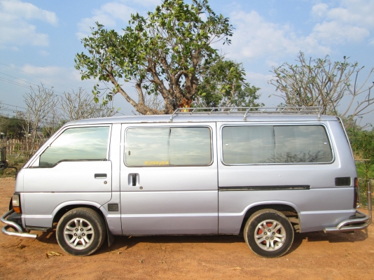 รถตู้ปี33 ล้อแม็ก แอร์เย็นเครื่อง2l เทอร์โบ 2500