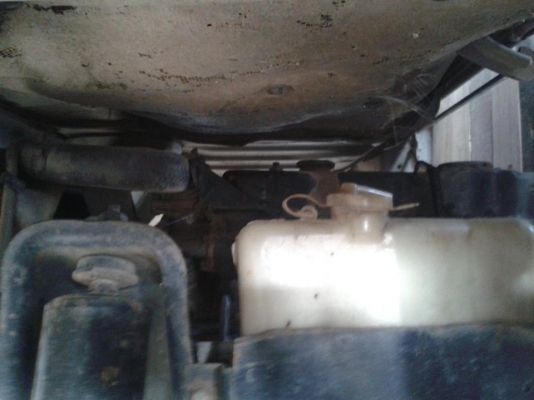 หกล้อ NPR เครื่อง110เเรง   น็อต 5 รู  พวงมาลัยพาวเวอร์