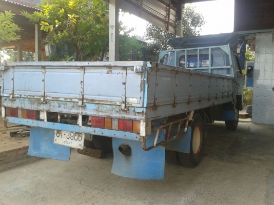 หกล้อ NPR เครื่อง110เเรง   น็อต 5 รู  พวงมาลัยพาวเวอร์