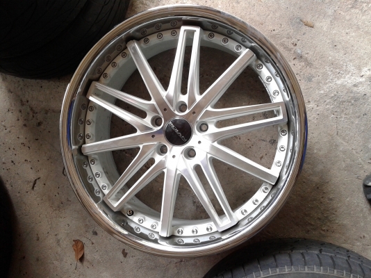 ขายล้อแม็กขอบ20 ห้ารู114.3กว้าง8.5ทั้ง4ล้อขอบเลส