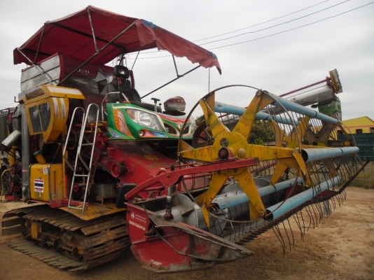 ขายรถเกี่ยวข้าวเกษตรพัฒนาแบบอุ่มสภาพพร้อมใช้เอกสารพร้อมสภาพ80\%สวยมาก ขายรถเกี่ยวข้าวเกษตรพัฒนาแบบอุ่มสภาพพร้อมใช้เอกสารพร้อมสภาพ80\%สวยมาก