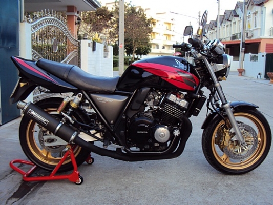 >> ขาย Cb400 version s ปี98 ปลั๊กแดง ไมล์แดง ทะเบียนโอนครับ<<