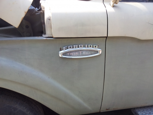 ขาย  FORD  F100