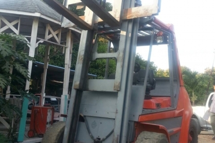 รถโฟลคลีฟขนาดยกใด้6ตันยี่ห้อ LINDE AG ยกใด้สูง5เมตรเครื่องดีเซล