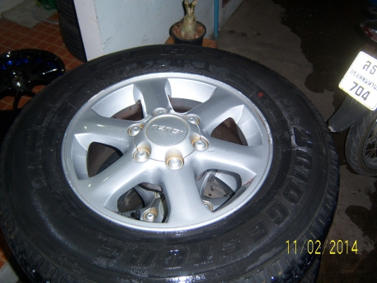 แม็คพร้อมยาง 245 70 16 สภาพดี