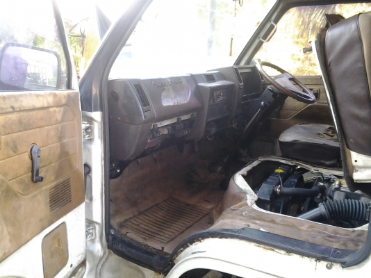 ขายรถตู้บัสดี ดีเซลฝาทอง 59500