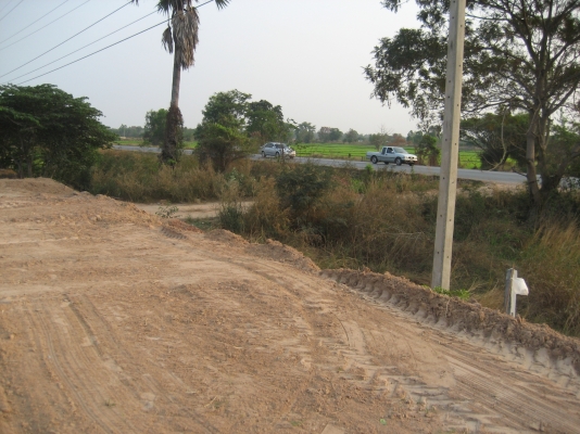 ขายที่ดินติดถนน ออกจาก 4 แยกยางตลาด โฉนด 08