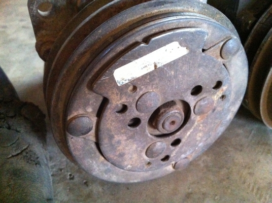 คอมแอร์ 508 เอาไปติดตั้ง เติมน้ำยา ใช้งานได้เลยครับ ลูกละ 1350