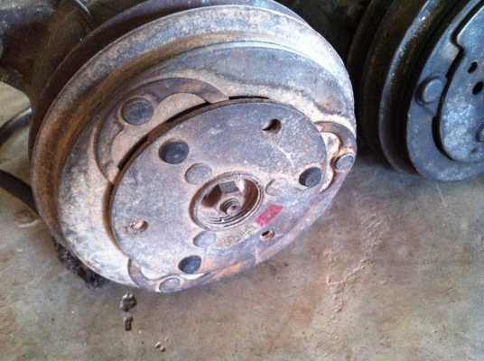 คอมแอร์ 508 เอาไปติดตั้ง เติมน้ำยา ใช้งานได้เลยครับ ลูกละ 1350