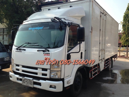 ***ขายแล้วครับขอบคุณ Truck2hand ขาย6ล้อตู้แห้ง 3บาน 6.50ม. ISUZU FRR 210 Euro3 ปี52 เครื่องเดิมเกียร์เดิม เบรคทริฟฟี่ ยางสวย6เส้นไมล์ 6,xxx กม.คัสซีสวยเดิม รถมีโดนมาฝั่งซ้ายด้านบน เก็บงานแล้ว ไม่โดนเครื่อง หม้อน้ำเดิมภายในเดิมๆไม่มีแตก ราคาเบาๆ พร้อมใช้งา