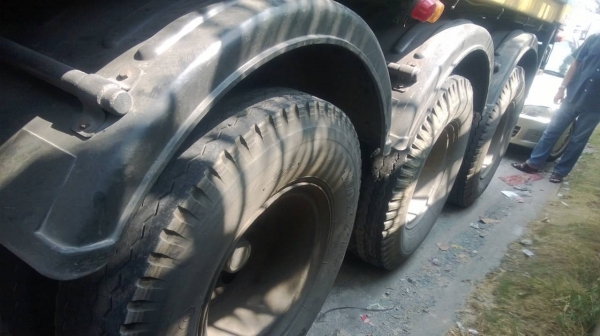 ขายหางคอกไม่ดั้ม 3 เพลา อู่.ช ทวี รถสวย รีบจองด่วน ปี.50