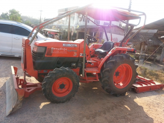 KUBOTA LA3408