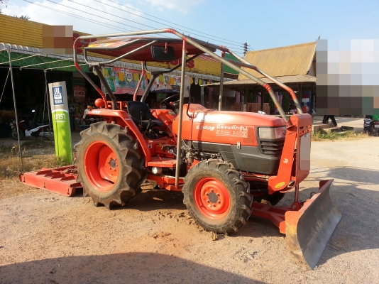 KUBOTA LA3408