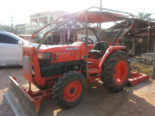 KUBOTA LA3408