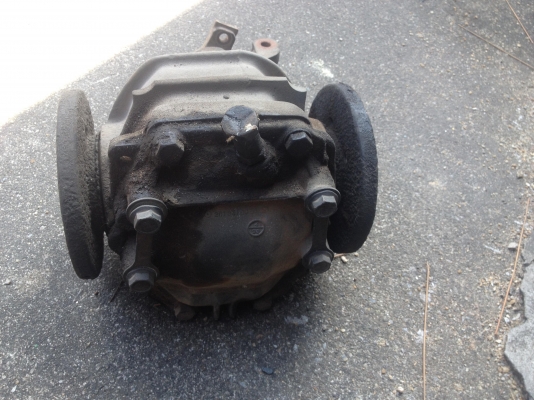 ขาย เพลาขับหลัง+จานดิสหน้า พร้อมคาลิปเปอร์ เบนซ์190E