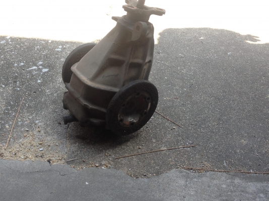 ขาย เพลาขับหลัง+จานดิสหน้า พร้อมคาลิปเปอร์ เบนซ์190E