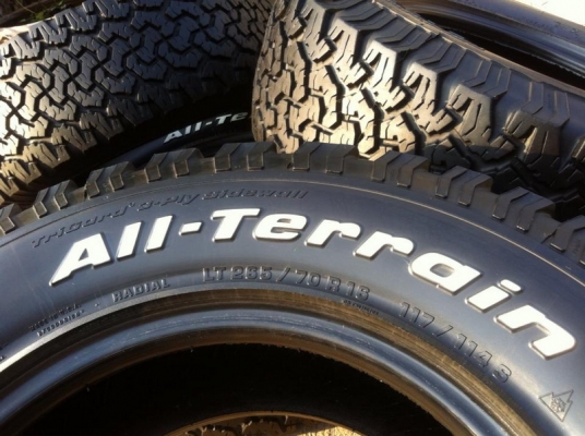 ขายยาง BF Goodrich Allterrain 265 70 r16  ปี12 สวยๆ