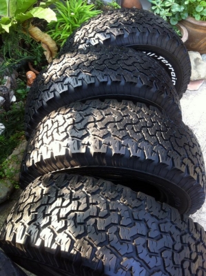 ขายยาง BF Goodrich Allterrain 265 70 r16 ปี12 สวยๆ ขายยาง BF Goodrich Allterrain 265 70 r16 ปี12 สวยๆ