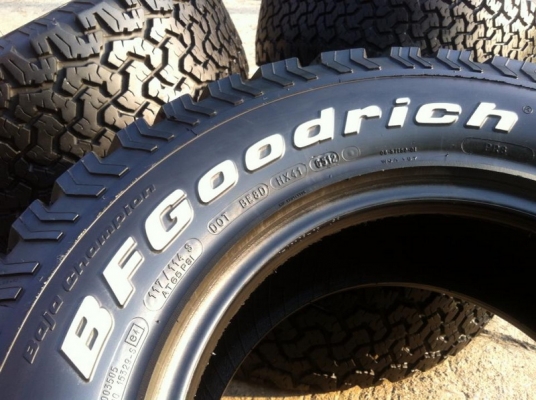 ขายยาง BF Goodrich Allterrain 265 70 r16 ปี12 สวยๆ ขายยาง BF Goodrich Allterrain 265 70 r16 ปี12 สวยๆ