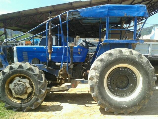 FORD NEW HOLLAND 80-66DTS 2เพลา มีดันหน้า สภาพพร้อมใช  รถใช้งานได้ปกติ..