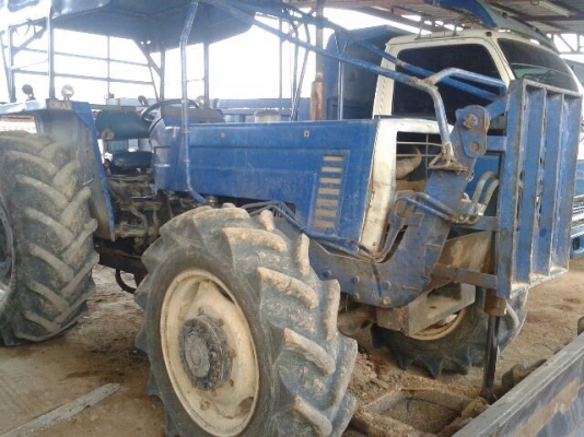 FORD NEW HOLLAND 80-66DTS 2เพลา มีดันหน้า สภาพพร้อมใช  รถใช้งานได้ปกติ..