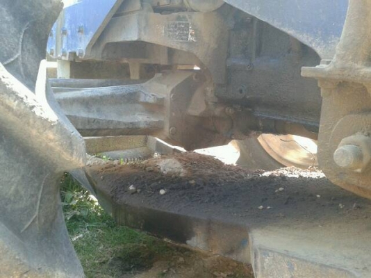 FORD NEW HOLLAND 80-66DTS 2เพลา มีดันหน้า สภาพพร้อมใช  รถใช้งานได้ปกติ..