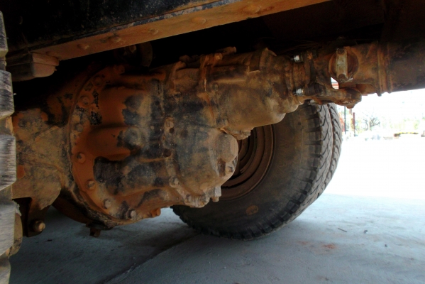 ขายด่วนรถสิบล้อหลงโบFN527TFชีL0425ดรั้มเครือง220แรงม้า