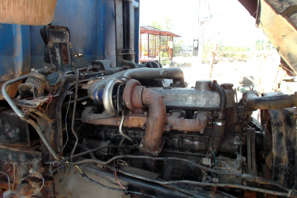 ขายด่วนรถสิบล้อหลงโบFN527TFชีL0425ดรั้มเครือง220แรงม้า