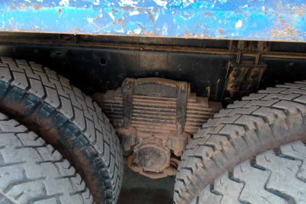 ขายด่วนรถสิบล้อหลงโบFN527TFชีL0425ดรั้มเครือง220แรงม้า