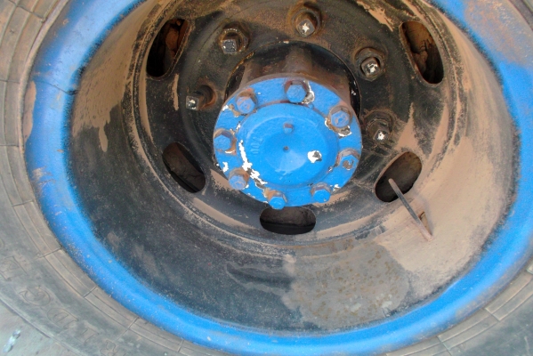 ขายด่วนรถสิบล้อหลงโบFN527TFชีL0425ดรั้มเครือง220แรงม้า