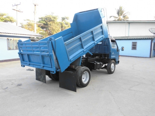 ขายหกล้อดั้ม 88 แรง รถห้างไทย เอกสาน พร้อมโอน ครับ