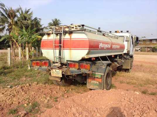 HINO 6 ล้อ รถน้ำ8000 ลิตร ขายตามสภาพรถใช้งานอยู่ซัซซีมีผุแค่ด้านซ้าย เครื่อง 168แรง พวงมาลัยเพาเวอร์ ยาง 900 ขาย 410,000 HINO 6 ล้อ รถน้ำ8000 ลิตร ขายตามสภาพรถใช้งานอยู่ซัซซีมีผุแค่ด้านซ้าย เครื่อง 168แรง พวงมาลัยเพาเวอร์ ยาง 900 ขาย 410,000