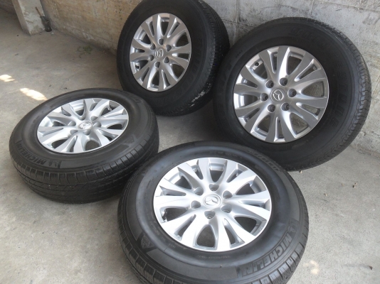 ล้อแม็ก 17นิ้ว 6รูมาสด้า+ยาง265/65R17 สวยๆ 4 ล้อ ราคา 7700 บาท