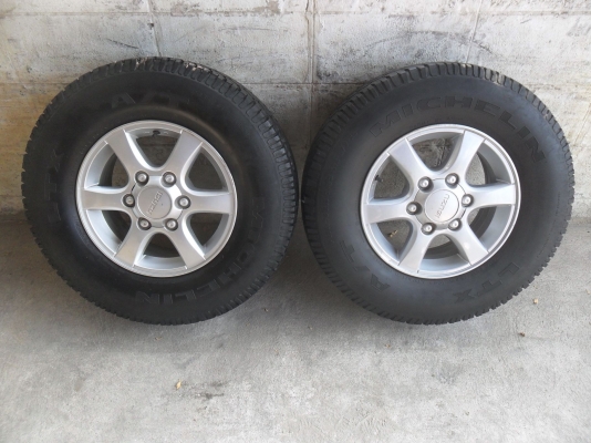 ล้อแม็ก 15นิ้ว 6รู อีซูซุ+ยาง235/75R15 สวยๆ 1 คู่ ราคา 3800 บาท